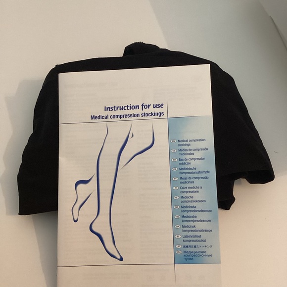 New Jobst Ultrasheer Closed Toe 20-30 mmHg Compression Pantyhose Black M… - Picture 5 of 10